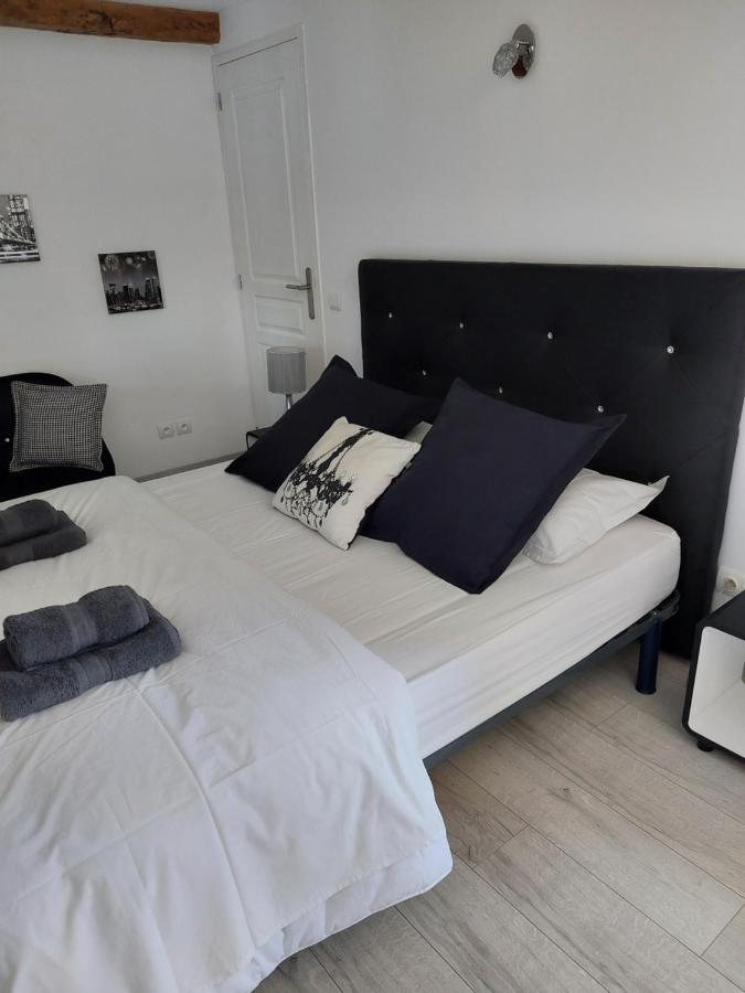 Les Dauphins Appartement Saint-Romain-de-Jalionas Buitenkant foto