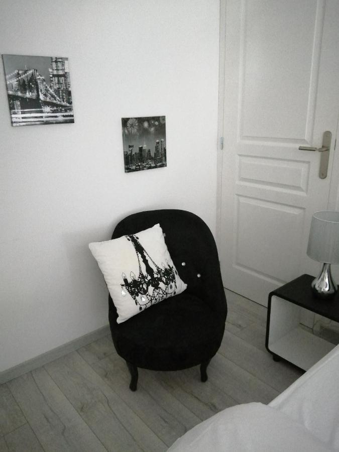 Les Dauphins Appartement Saint-Romain-de-Jalionas Buitenkant foto