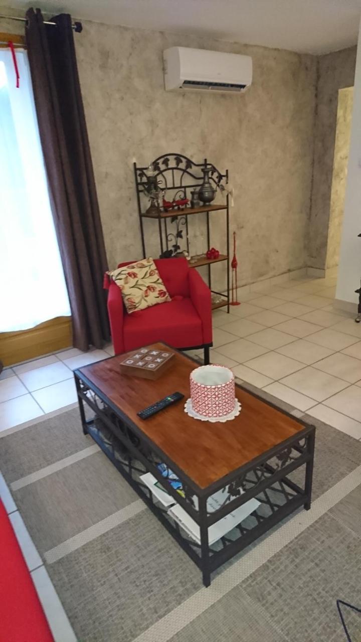 Les Dauphins Appartement Saint-Romain-de-Jalionas Buitenkant foto